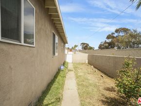 11731 Cimarron Avenue, Hawthorne CA 90250