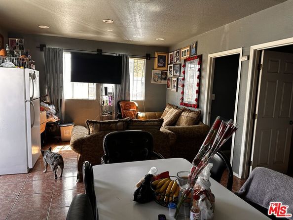 1363 E 59th Street, Los Angeles CA 90001