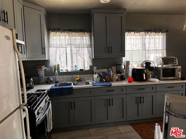 1363 E 59th Street, Los Angeles CA 90001