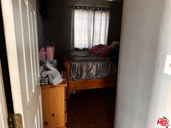 1363 E 59th Street, Los Angeles CA 90001