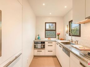 1012 1/2 Euclid Street, Santa Monica CA 90403