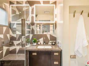 1012 1/2 Euclid Street, Santa Monica CA 90403