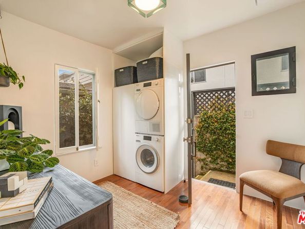 1012 1/2 Euclid Street, Santa Monica CA 90403