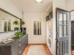 1012 1/2 Euclid Street, Santa Monica CA 90403