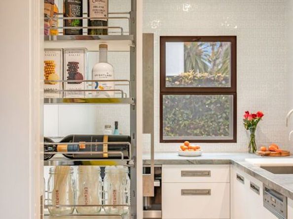 1012 1/2 Euclid Street, Santa Monica CA 90403