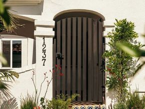 1237 S Curson Avenue, Los Angeles CA 90019
