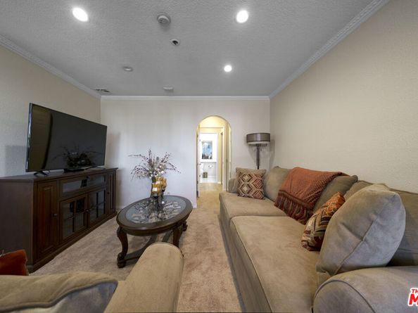 121 S Hope Street 431, Los Angeles CA 90012