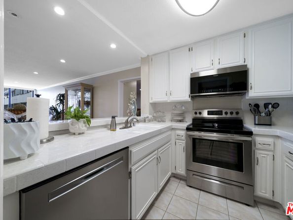 121 S Hope Street 431, Los Angeles CA 90012