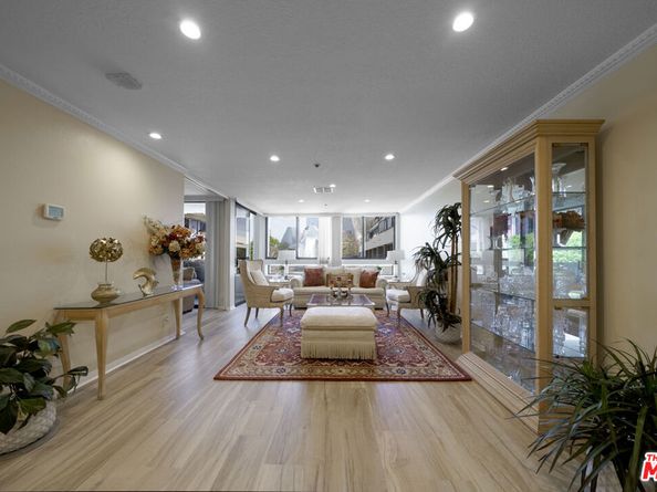 121 S Hope Street 431, Los Angeles CA 90012