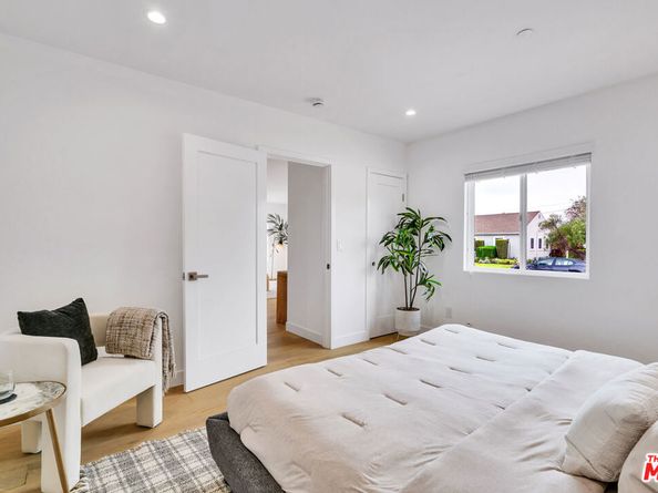 7832 Croydon Avenue, Los Angeles CA 90045