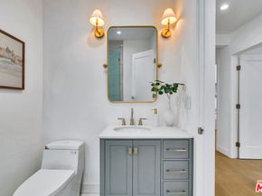 7832 Croydon Avenue, Los Angeles CA 90045