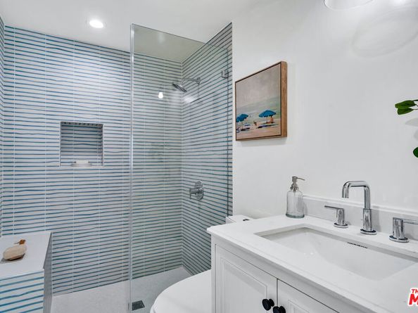 7832 Croydon Avenue, Los Angeles CA 90045
