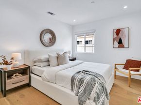 7832 Croydon Avenue, Los Angeles CA 90045