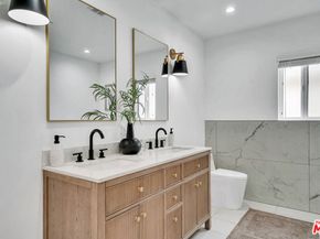 7832 Croydon Avenue, Los Angeles CA 90045