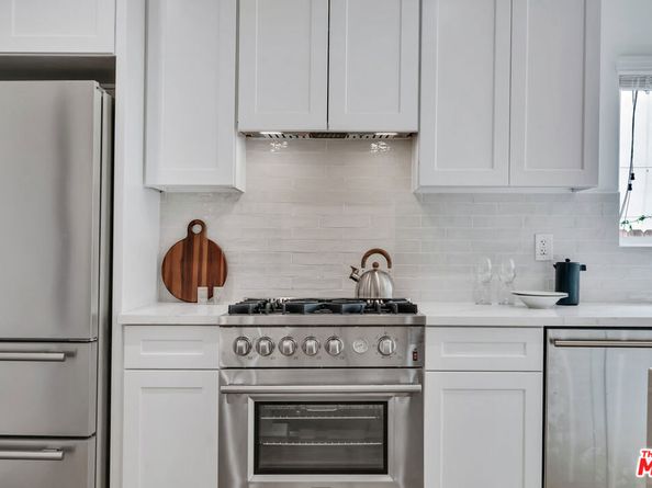 7832 Croydon Avenue, Los Angeles CA 90045