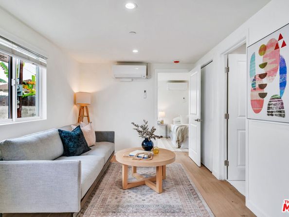7832 Croydon Avenue, Los Angeles CA 90045