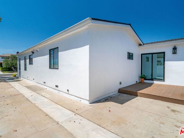 7832 Croydon Avenue, Los Angeles CA 90045