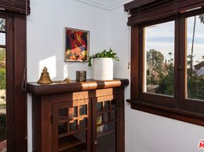 2027 N Canyon Drive, Los Angeles CA 90068