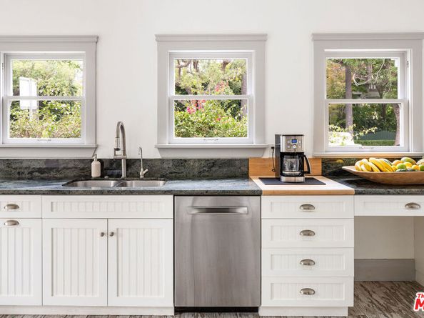 2027 N Canyon Drive, Los Angeles CA 90068