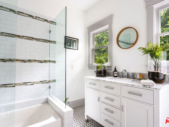2027 N Canyon Drive, Los Angeles CA 90068