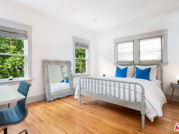 2027 N Canyon Drive, Los Angeles CA 90068