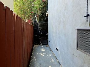 1433 N Martel Avenue, Los Angeles CA 90046