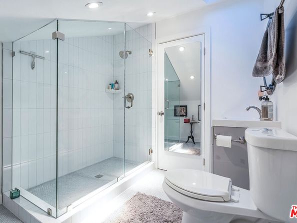 2515 Lincoln Boulevard, Venice CA 90291