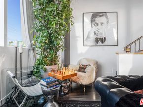 2515 Lincoln Boulevard, Venice CA 90291