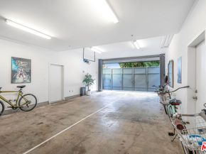 2515 Lincoln Boulevard, Venice CA 90291