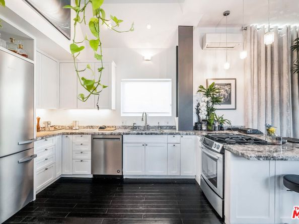 2515 Lincoln Boulevard, Venice CA 90291