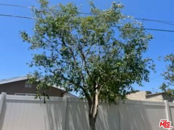 5429 Chesley Avenue, Los Angeles CA 90043