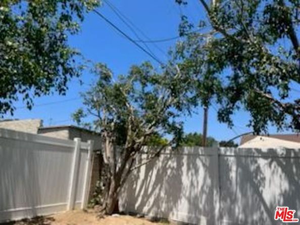 5429 Chesley Avenue, Los Angeles CA 90043