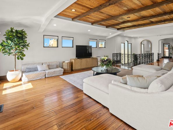 229 24th Street, Manhattan Beach CA 90266