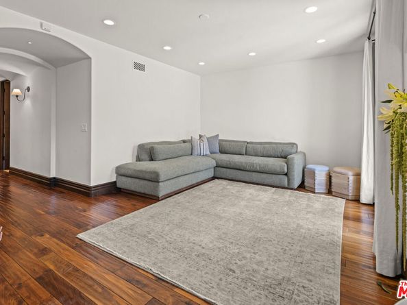 229 24th Street, Manhattan Beach CA 90266
