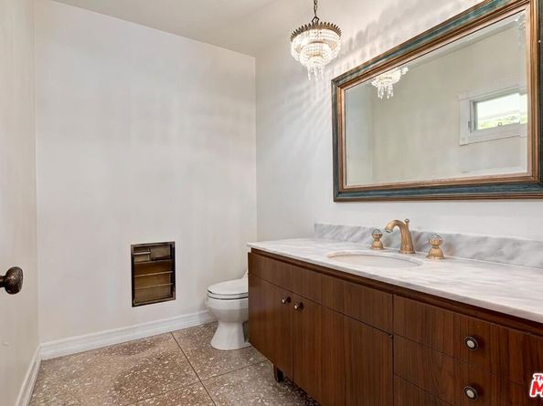 500 Leslie Lane, Beverly Hills CA 90210