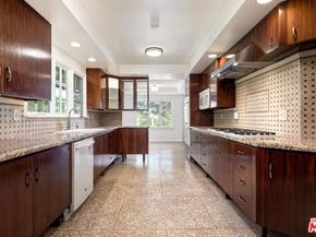 500 Leslie Lane, Beverly Hills CA 90210