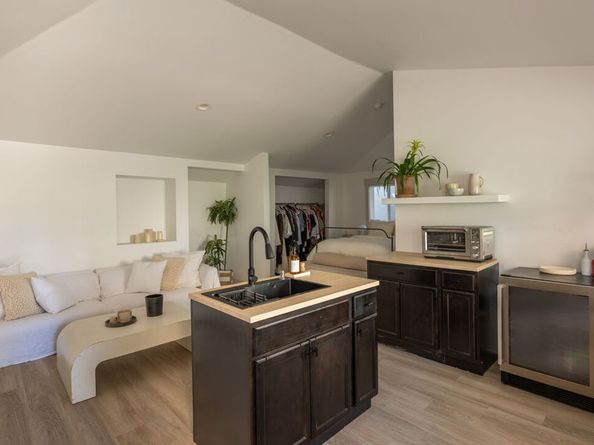 1715 S Kingsley Drive, Los Angeles CA 90006