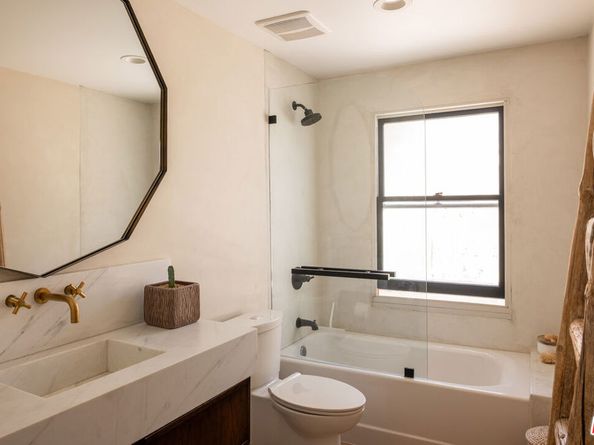 1715 S Kingsley Drive, Los Angeles CA 90006