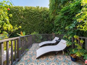 6626 Cahuenga Terrace, Los Angeles CA 90068