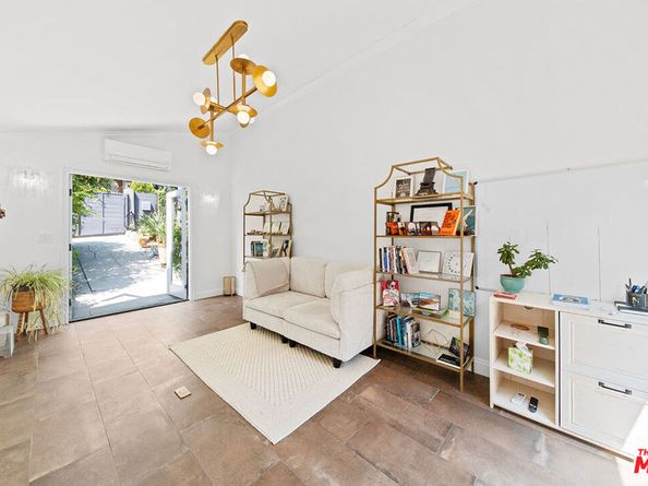 6626 Cahuenga Terrace, Los Angeles CA 90068