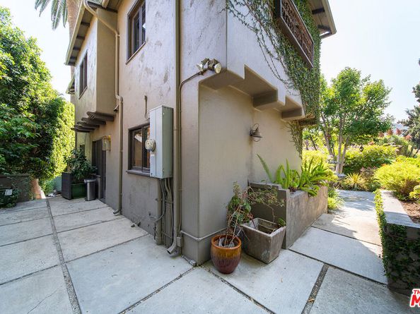 6626 Cahuenga Terrace, Los Angeles CA 90068