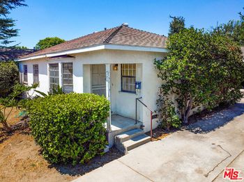 253 W El Sur Street