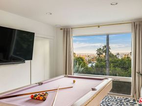 7924 Hillside Avenue, Los Angeles CA 90046