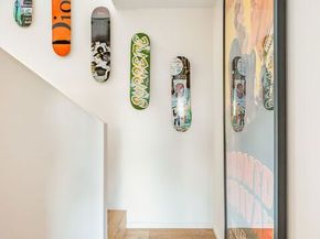 7924 Hillside Avenue, Los Angeles CA 90046