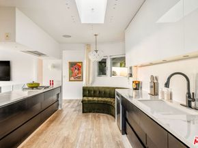 7924 Hillside Avenue, Los Angeles CA 90046