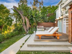 7924 Hillside Avenue, Los Angeles CA 90046