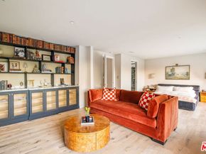 7924 Hillside Avenue, Los Angeles CA 90046