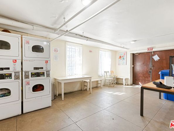 2121 James M Wood Boulevard 124, Los Angeles CA 90006