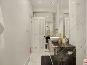 2121 James M Wood Boulevard 124, Los Angeles CA 90006