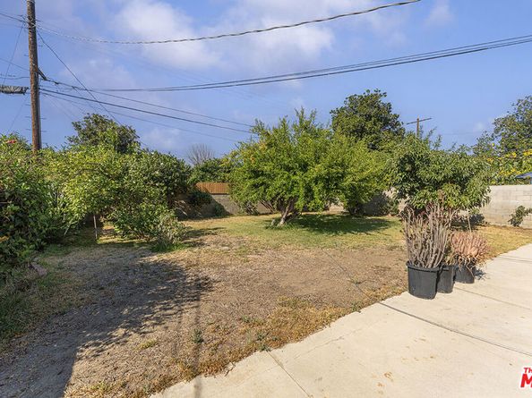 8056 Wakefield Avenue, Panorama City CA 91402